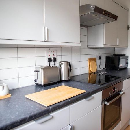 Guestready - Homely Leeds City Apartment Sleep 4 Meanwood Экстерьер фото