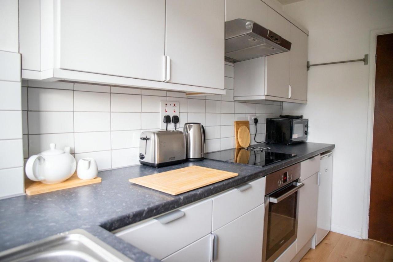 Guestready - Homely Leeds City Apartment Sleep 4 Meanwood Экстерьер фото